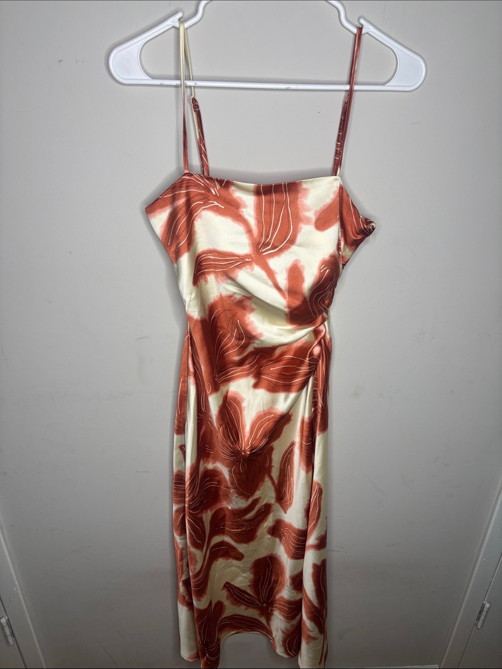 House Of Harlow 1960 Satin Mido Dress Rust And Ivory Floral Print Size XS
